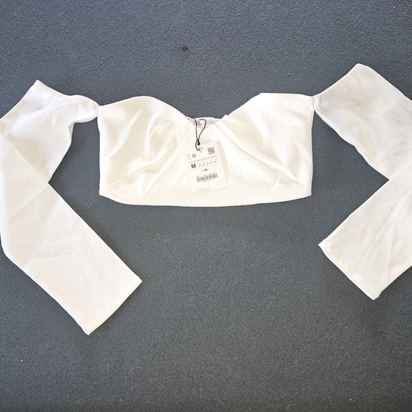 Zara Tops - Bandeau Zara top with attached sleeves sz M New!